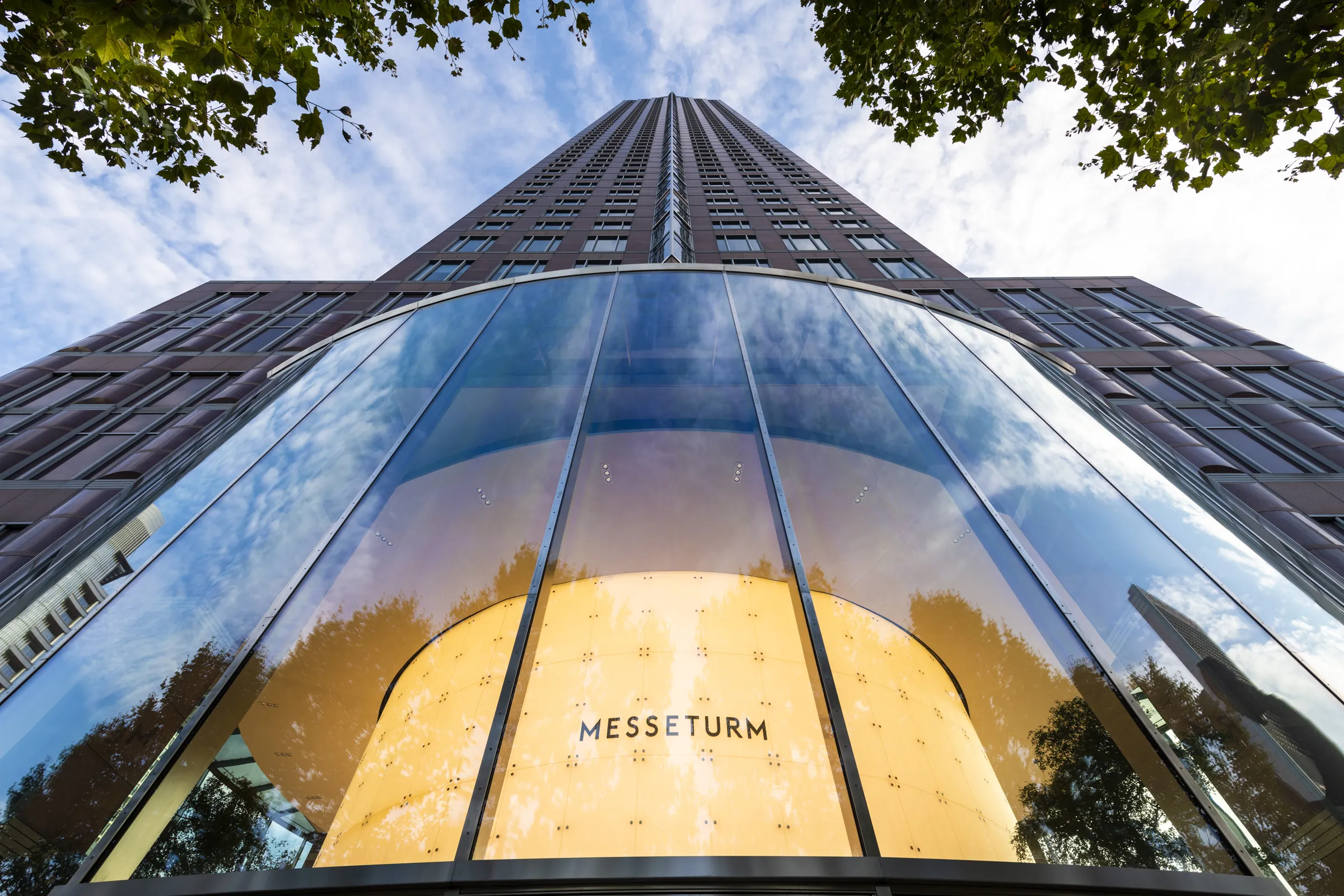 MesseTurm, Frankfurt.</br>OFFICEFIRST Real Estate
