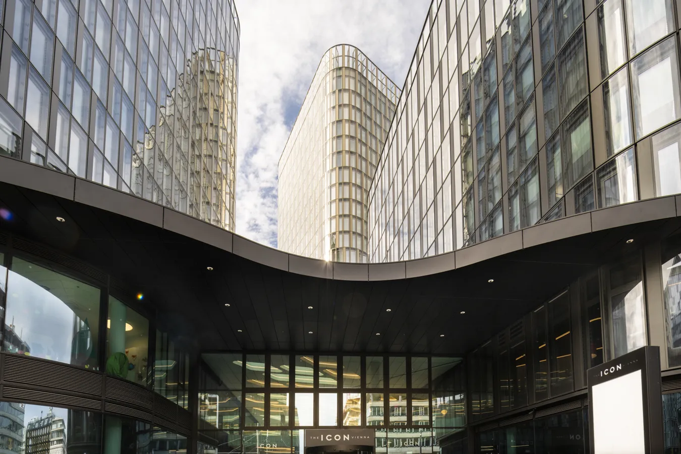 The Icon Vienna, Wien.</br>Allianz Real Estate